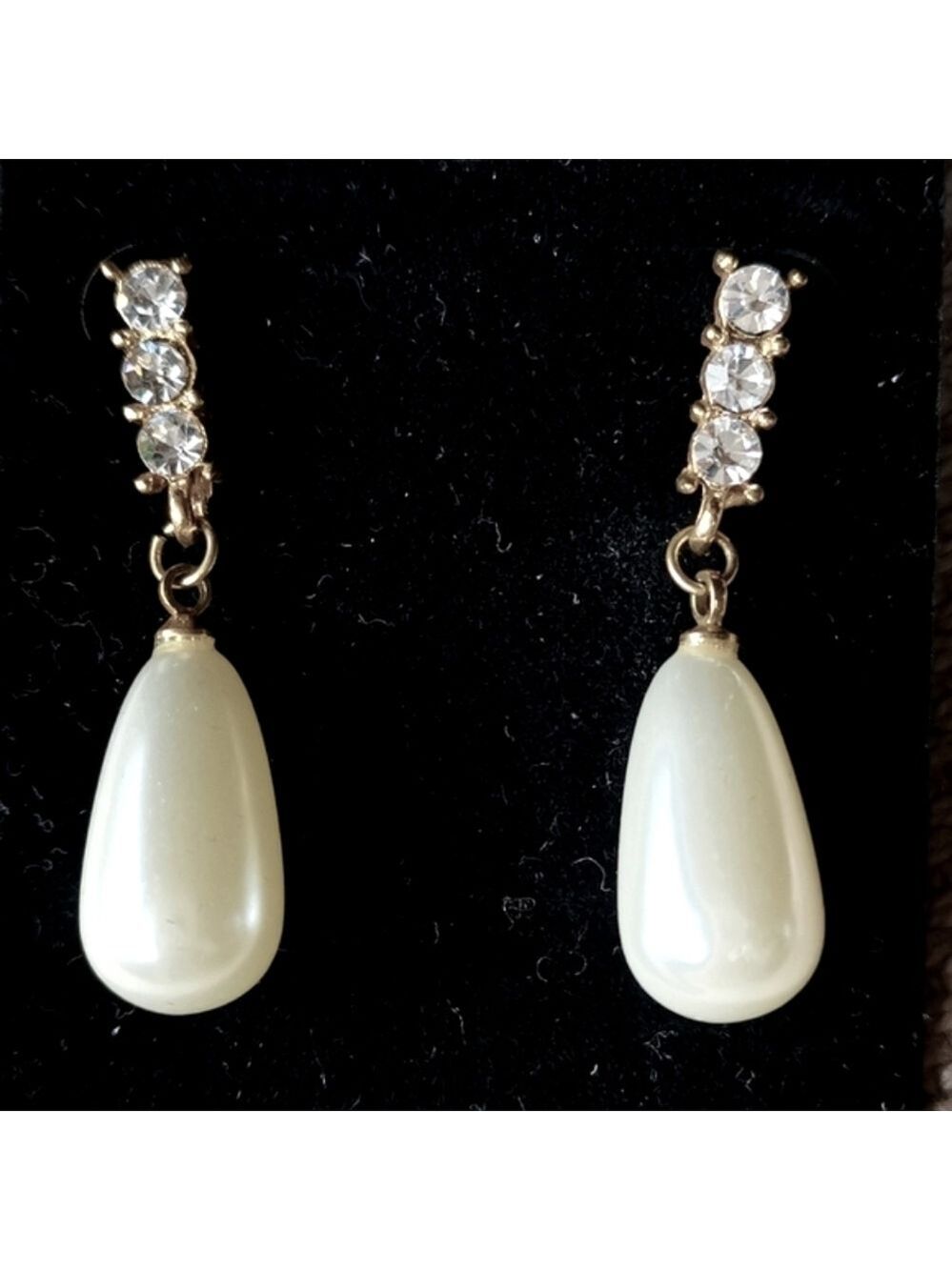 Pearl drop earrings Gold Tone crystal top 🆕
